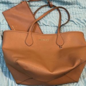 Michael Kors Tan Tote Nurse bag
